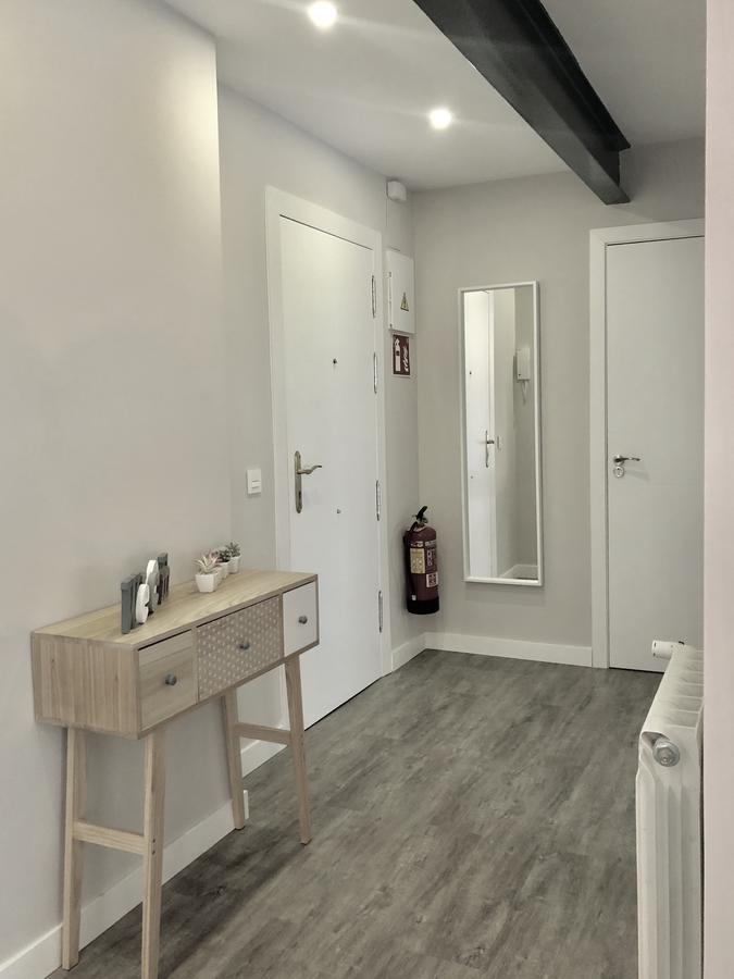 Plaza 5 Carabanchel Apartment Madrid Exterior foto